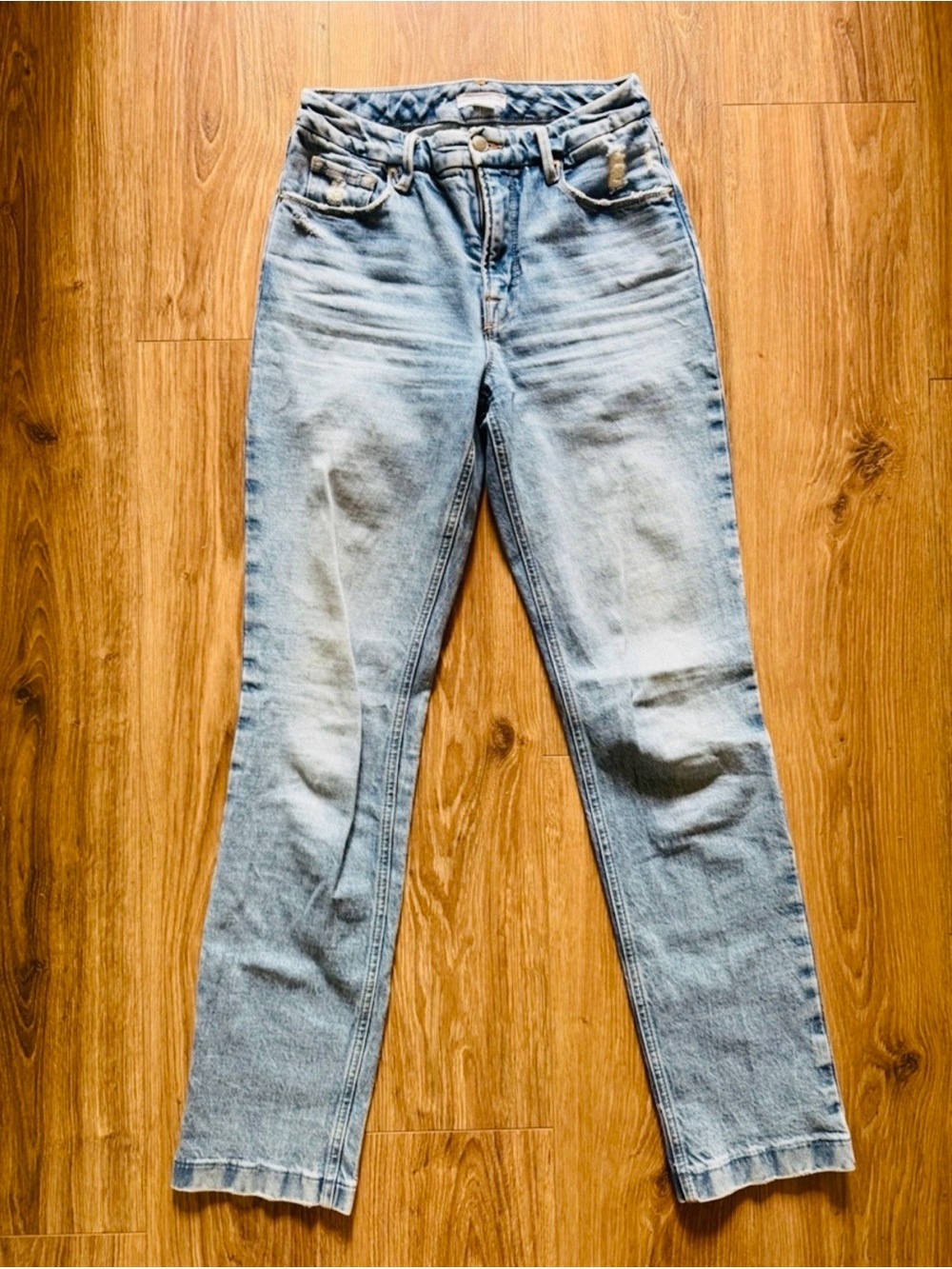 Good American Light Wash Straight Leg Jeans